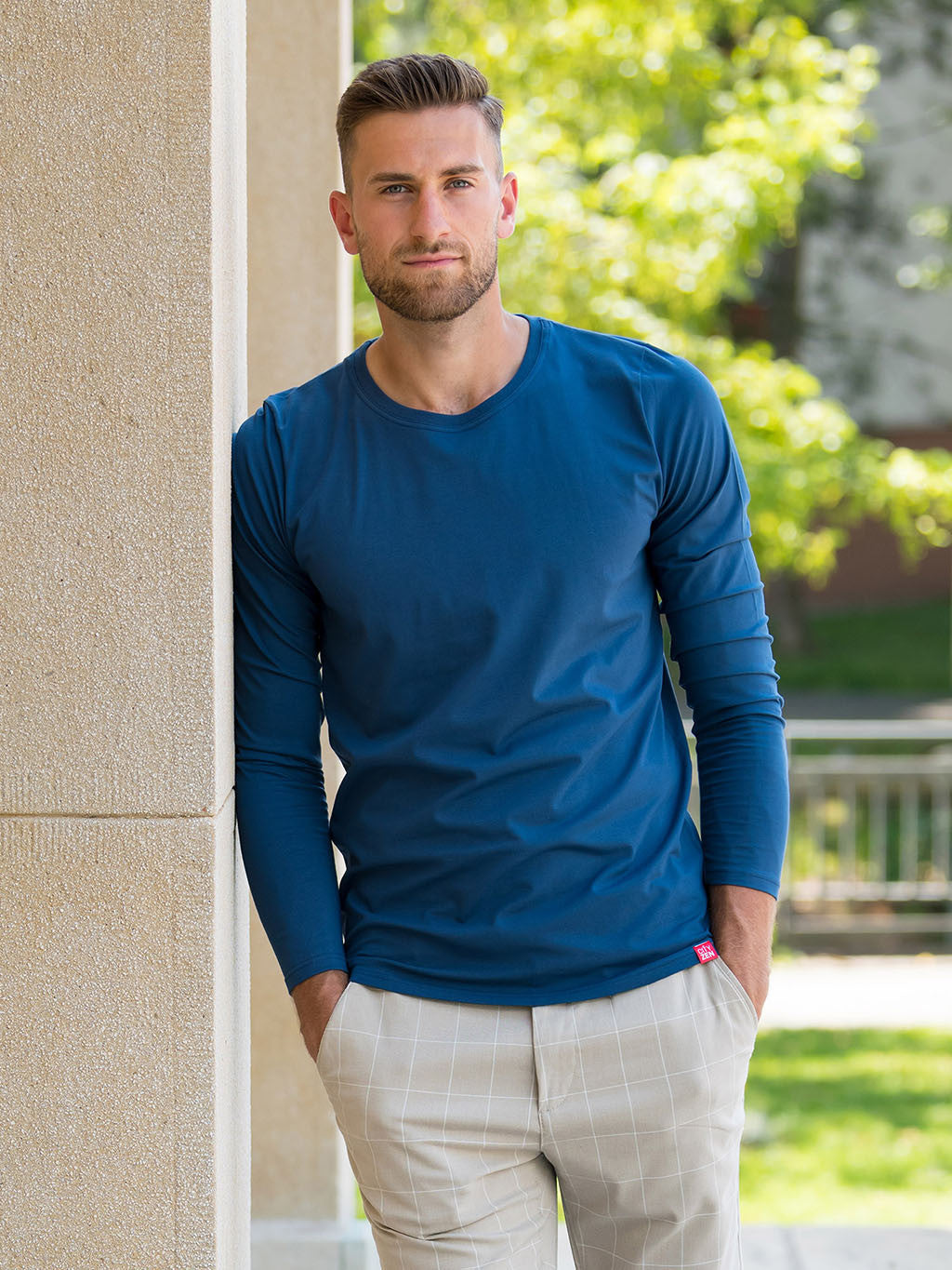 Men's t-shirt with long sleeves-navy