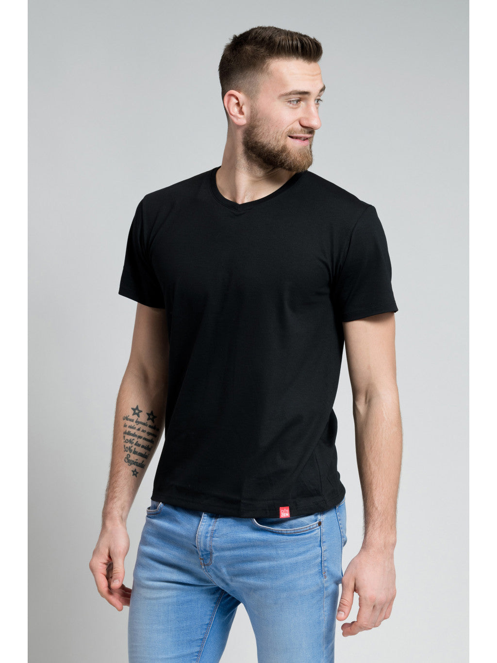 Men’s cotton t-shirt BONDY black with V-neck